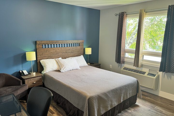Room 12 of 25