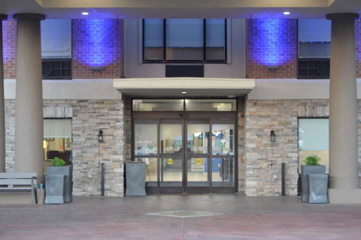 Holiday Inn Express & Suites Franklin KY by IHG