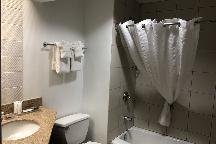 Room 9 of 24