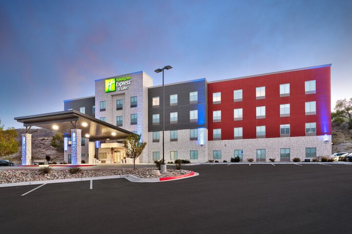 Hotel 7 of 45