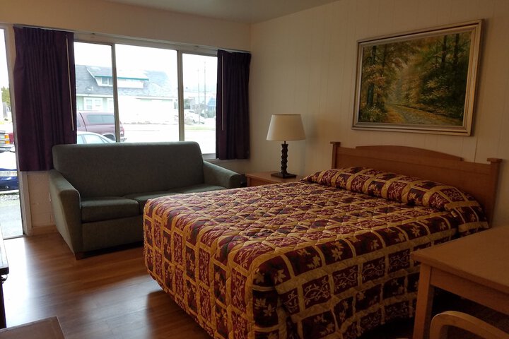 Room 5 of 17