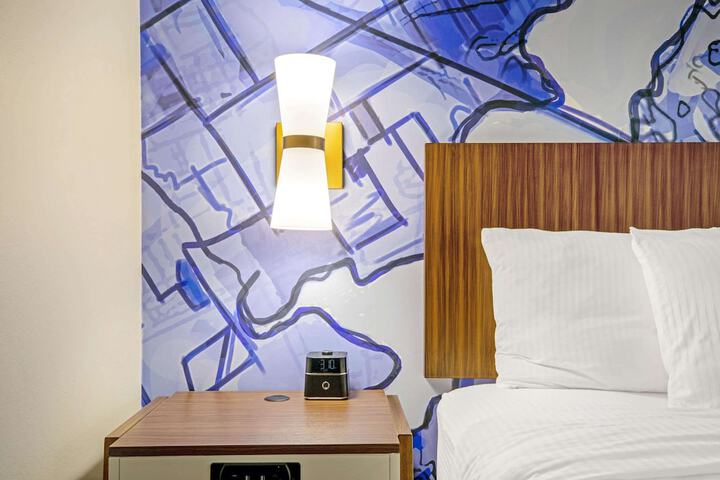 Room 35 of 40