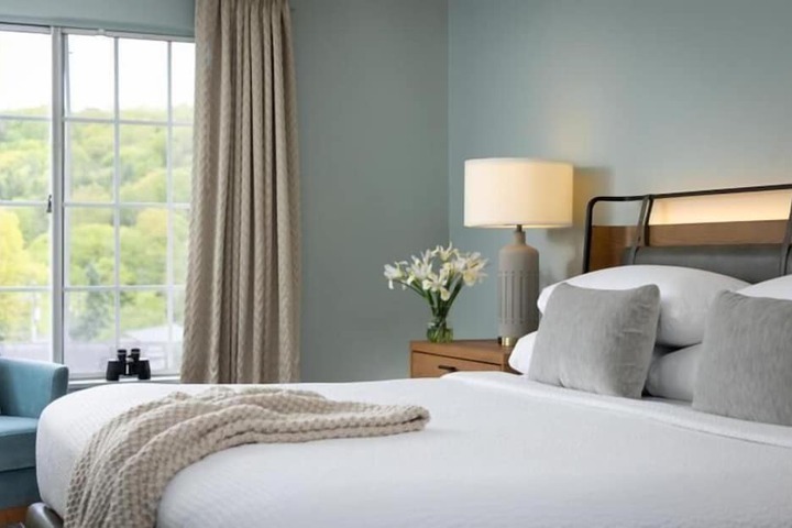 Meadowbrook Inn