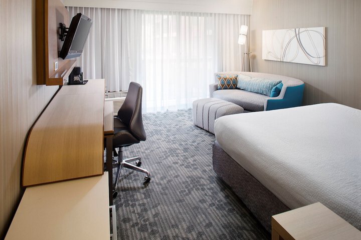 Room 17 of 25