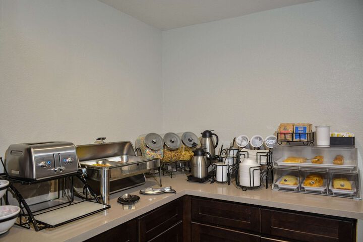 Breakfast/Coffee Service 38 of 55