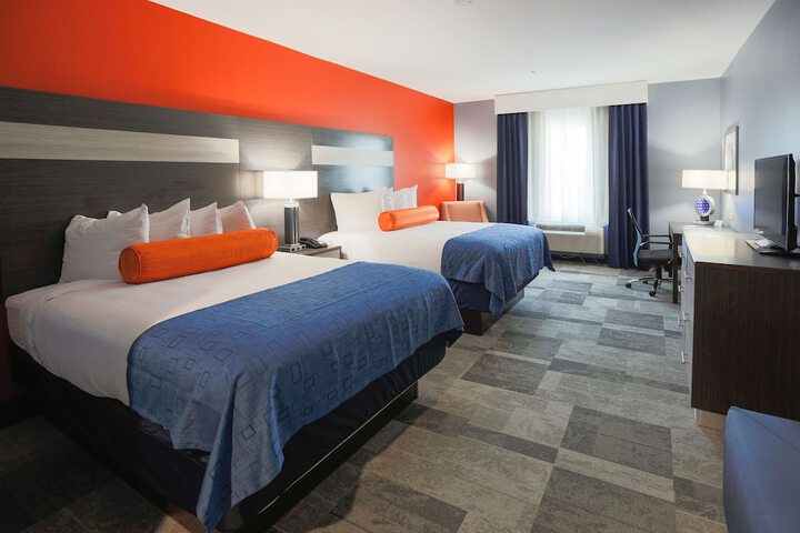 Room 21 of 32