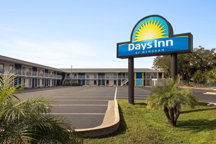 Days Inn by Wyndham Apopka / Orlando