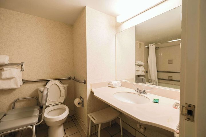 Room 44 of 113