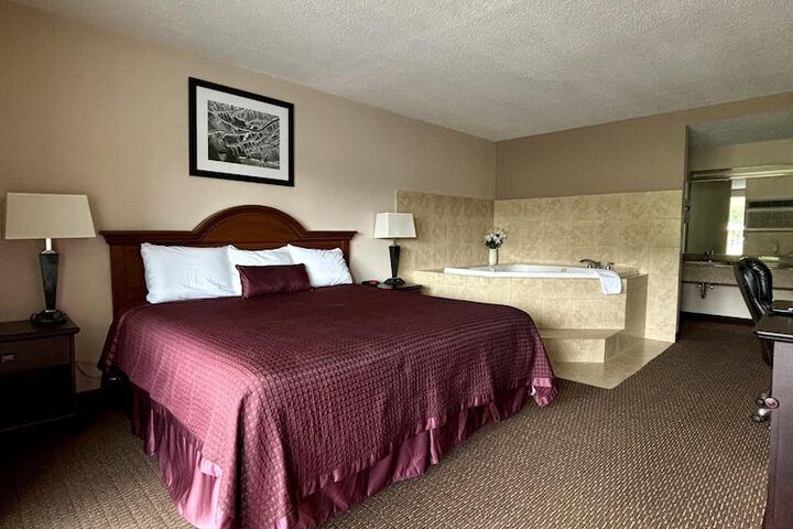 Room 7 of 16