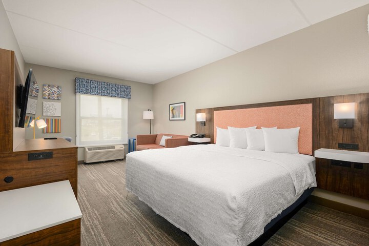 Room 16 of 28