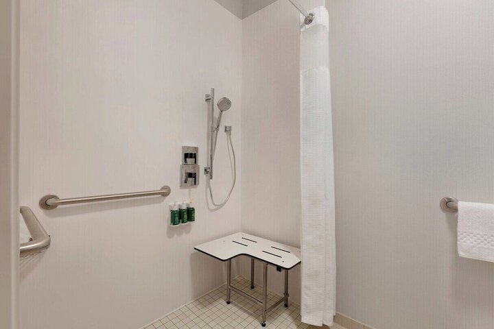Courtyard by Marriott Somerset