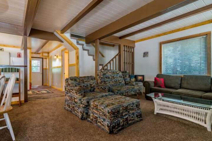 Knotty Pines Cabins