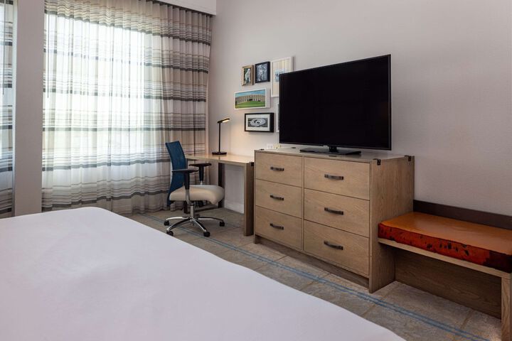 Room 35 of 59