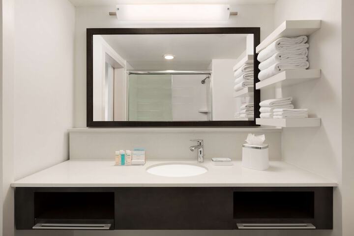 Room 15 of 30