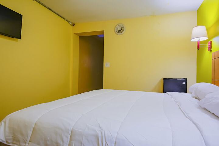 Hotel O Markham IL near Harvey / Tinley Park
