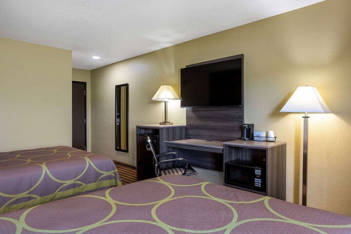 Room 13 of 31