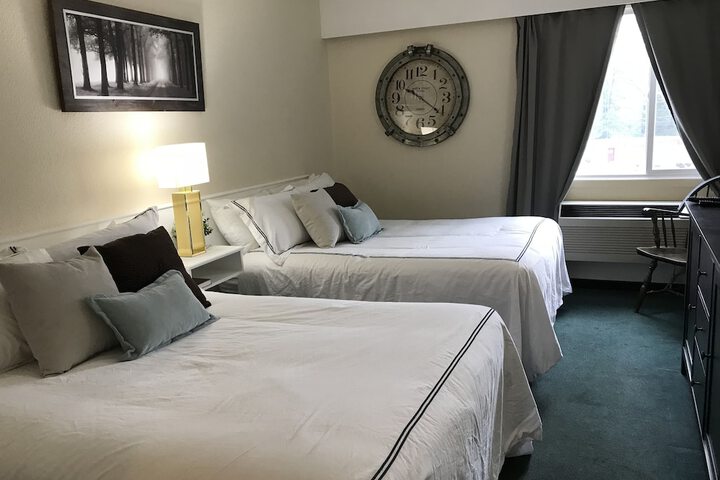 Room 13 of 30