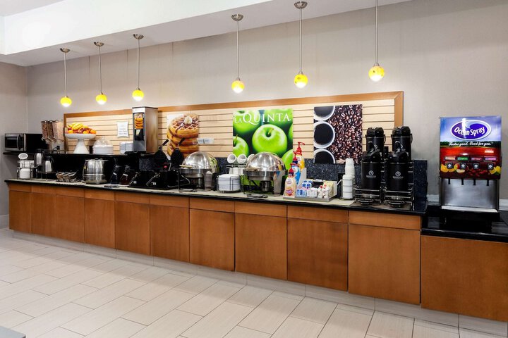 Breakfast/Coffee Service 39 of 46