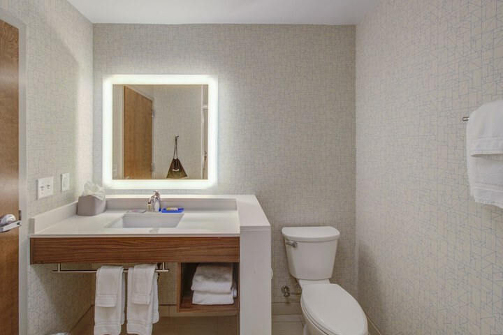 Room 20 of 60