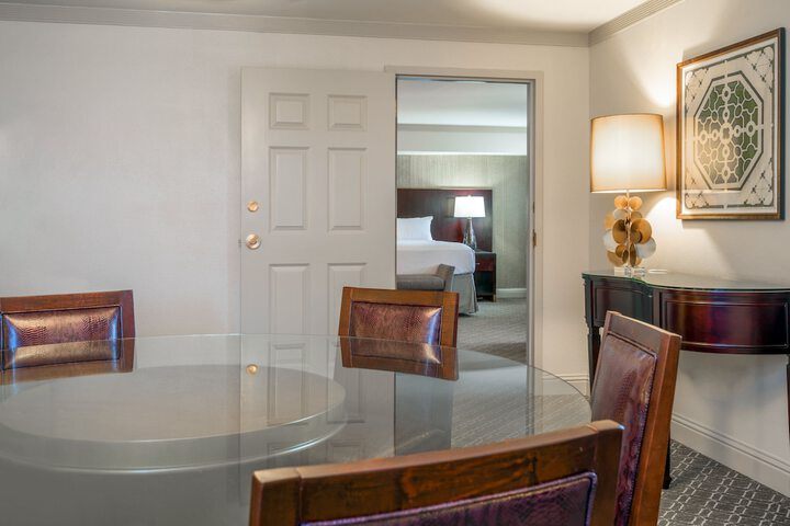 Room 73 of 112