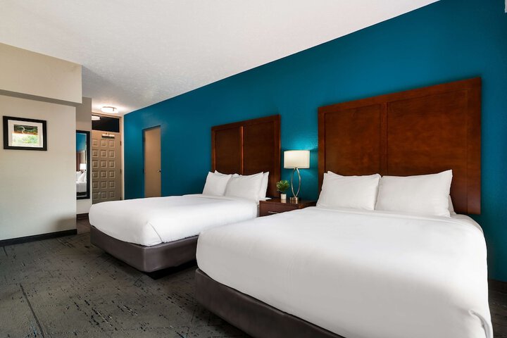 Room 14 of 37