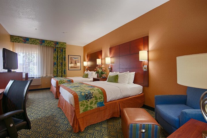 Room 14 of 30