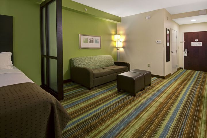 Room 29 of 38