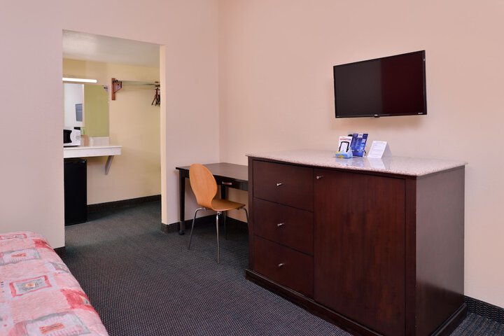 Room 16 of 26