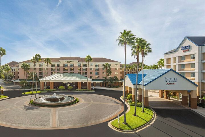 Courtyard Orlando Lake Buena Vista in the Marriott Village