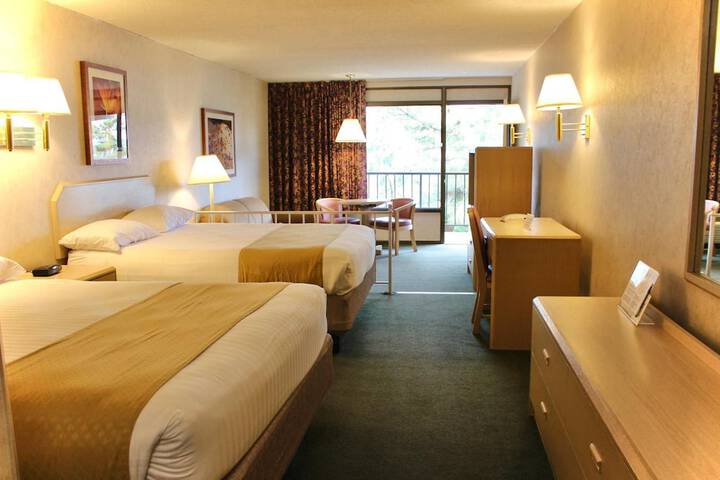 Impala Island Inn