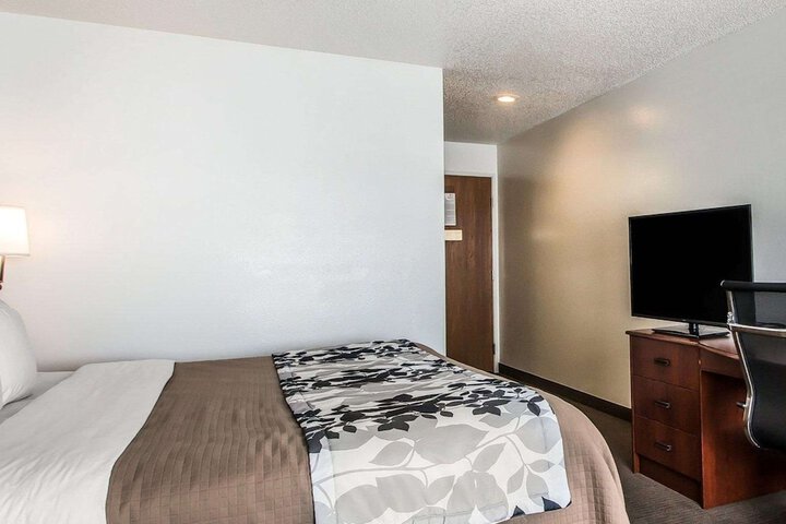 Room 14 of 35