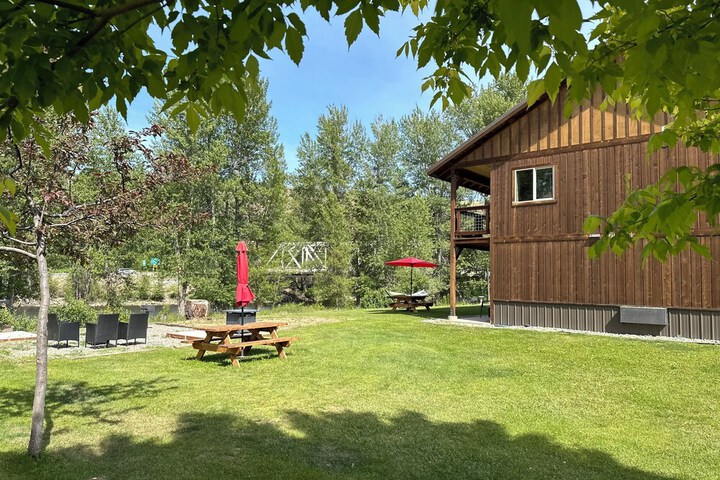 Methow River Lodge & Cabins