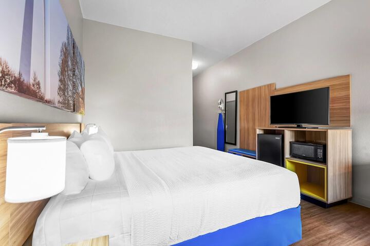 Days Inn by Wyndham Collinsville / St. Louis