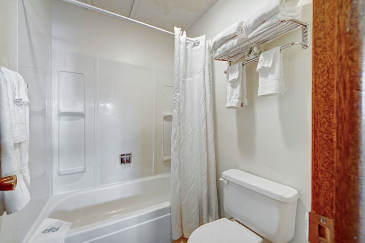 Room 15 of 35