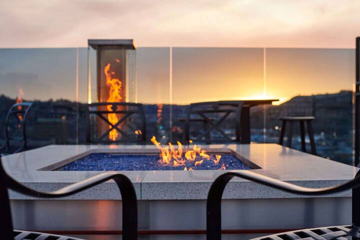 Hotel Alex Johnson Rapid City Curio Collection by Hilton