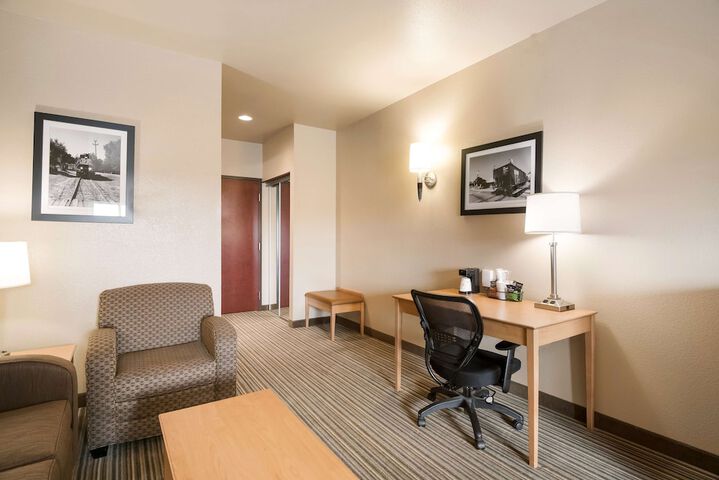 Room 14 of 28