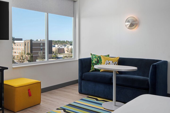 Aloft by Marriott Shenandoah Woodlands Area
