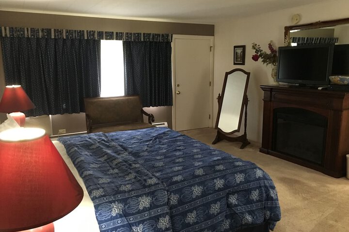 Weathervane Motel