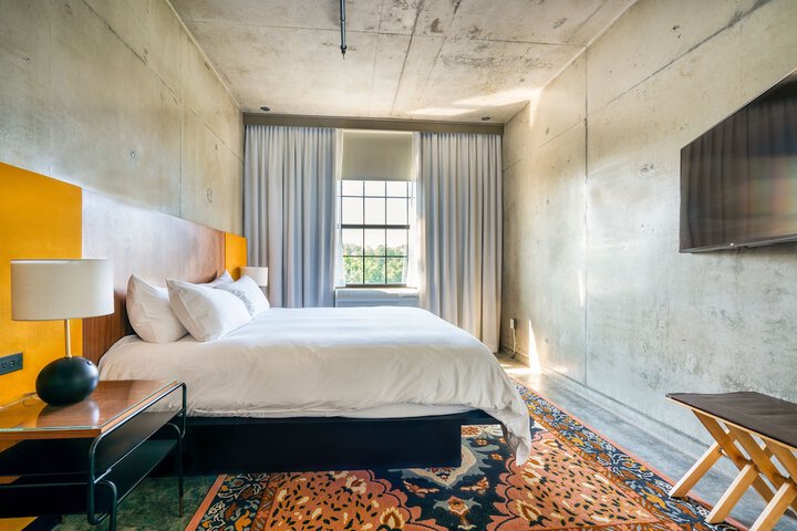 The Loom Hotel Tapestry Collection by Hilton
