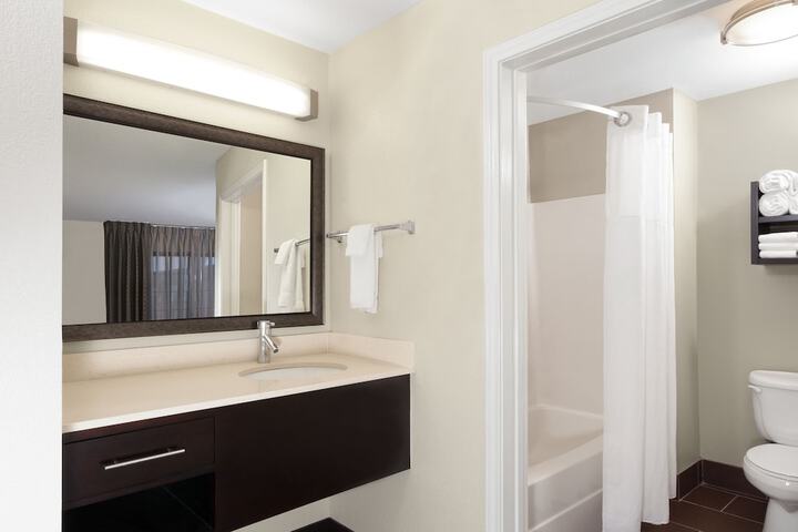 Staybridge Suites South Springfield by IHG