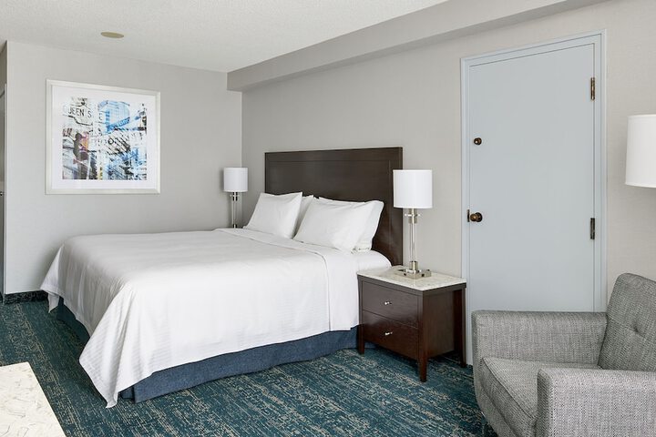 Room 42 of 93
