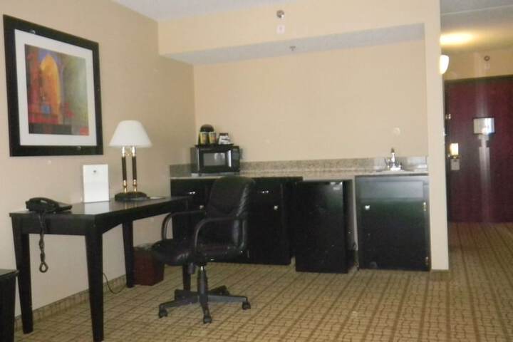 Room 15 of 33