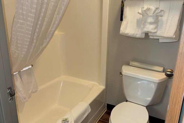Room 10 of 39