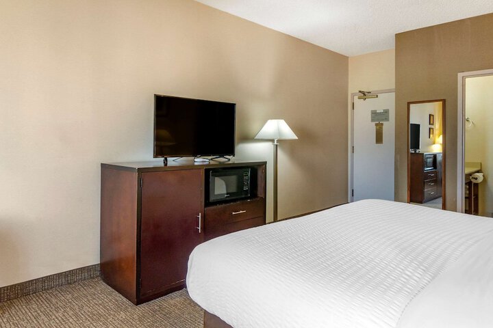 Room 15 of 36