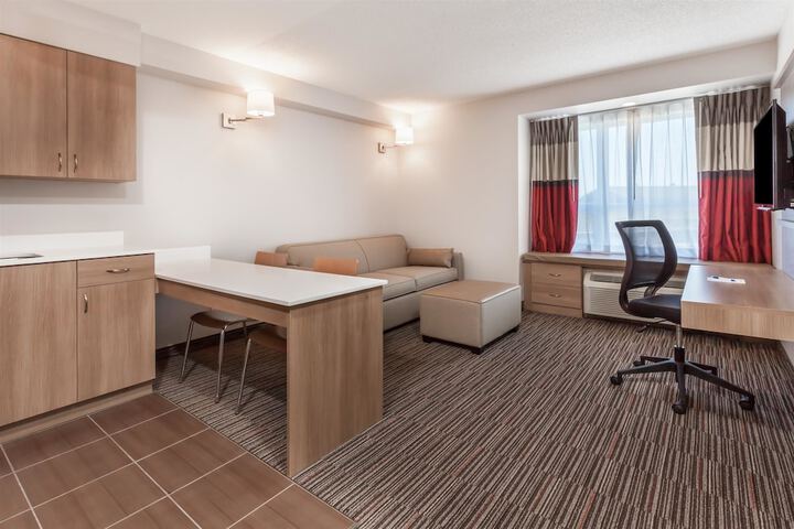 Room 35 of 71