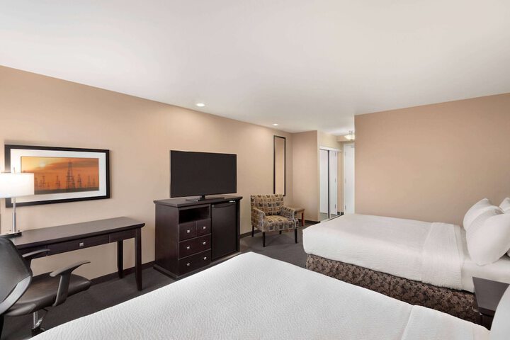 Room 50 of 93