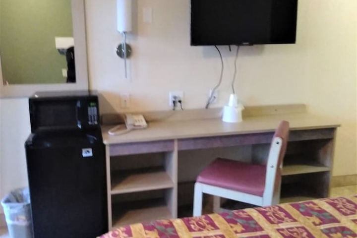 Room 14 of 23
