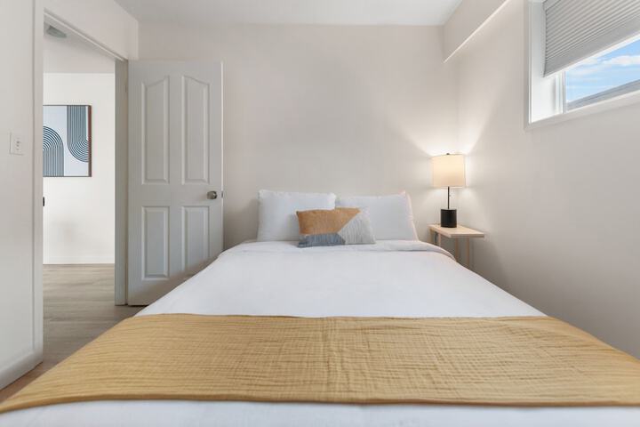 Room 45 of 77