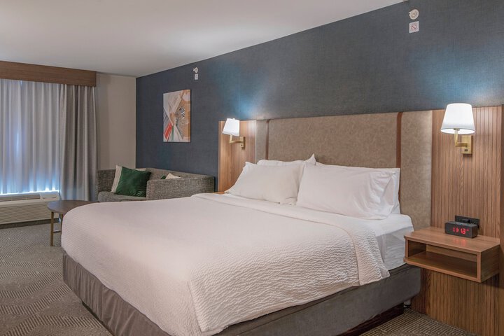 Holiday Inn Hotel & Suites Kamloops by IHG