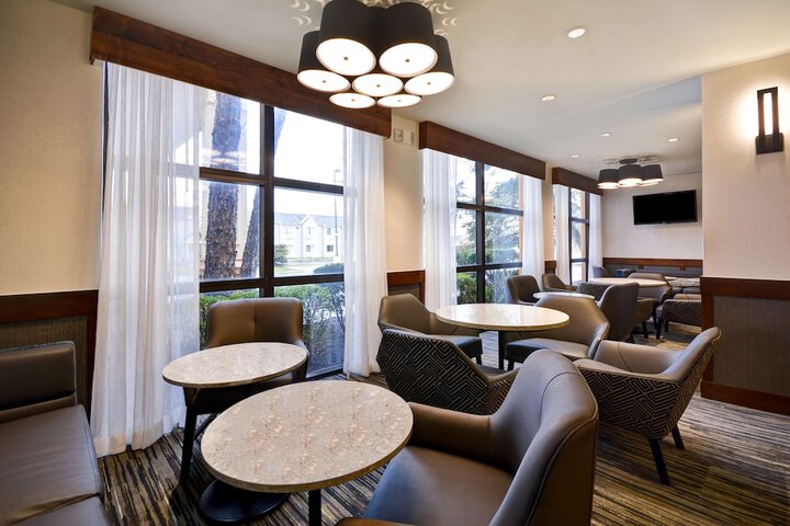 Hotel Interior 6 of 31